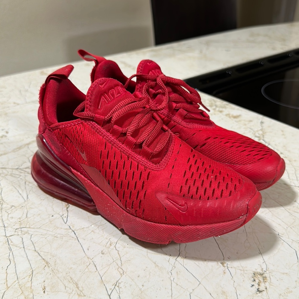 Nike 270s red size 4.5
